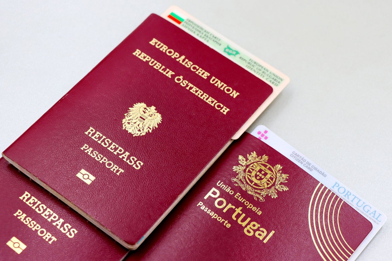 Portuguese Translation Services in India mid image with Enuncia Global watermark