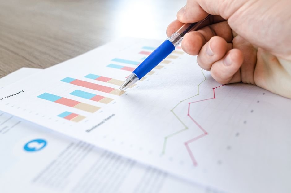 Market Research & Surveys industry services visual for Enuncia Global