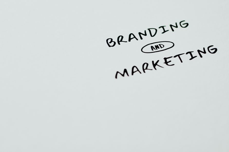 Marketing & Advertising industry services visual for Enuncia Global